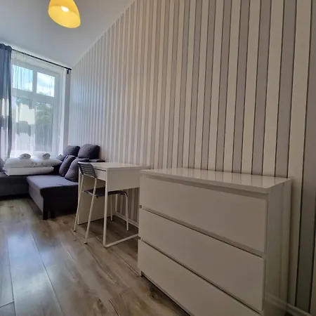 Staszica 6 By Zen4guest - Old Town Walk - 6 Bedrooms Vratislav